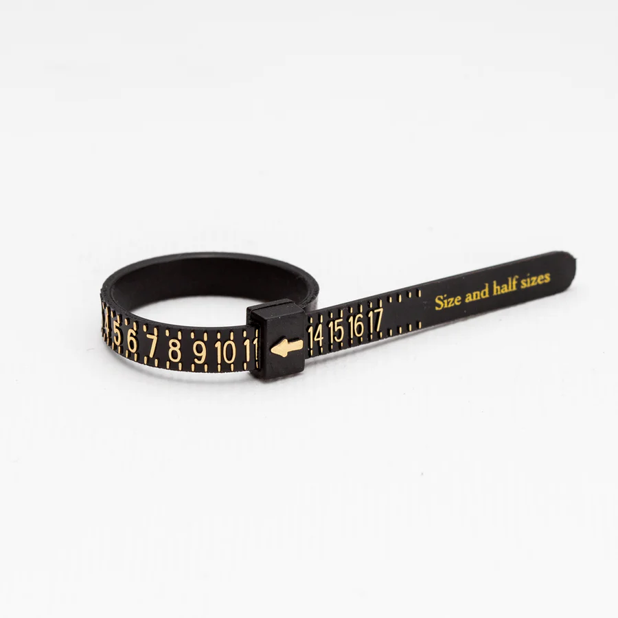 Adjustable ring sizer band with numbered size markings